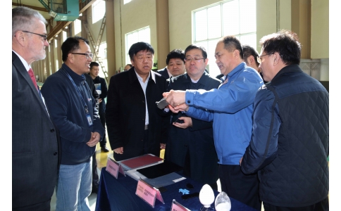 省經(jīng)信委副主任王萬良一行來寶豐公司調(diào)研